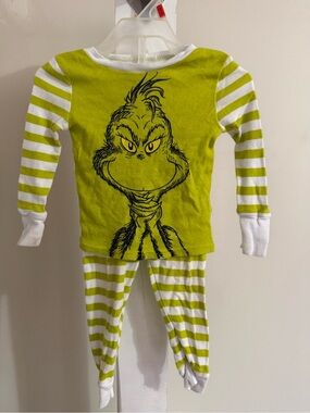 The Grinch Pajama Set